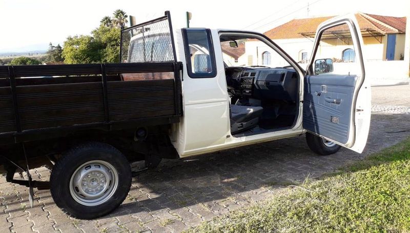 Nissan Pickup • 1991 • 130,000 km 3