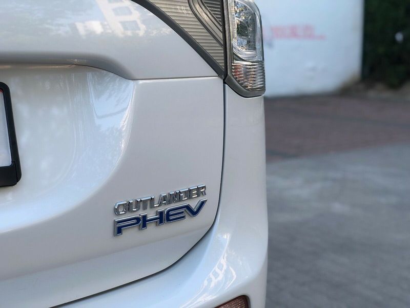 Mitsubishi Outlander • 2013 • 136,000 km 14