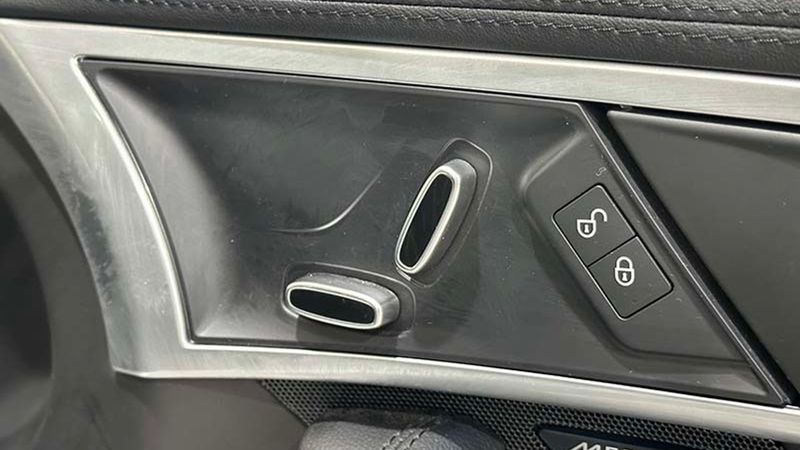 Jaguar F-Type • 2020 • 82,053 km 11