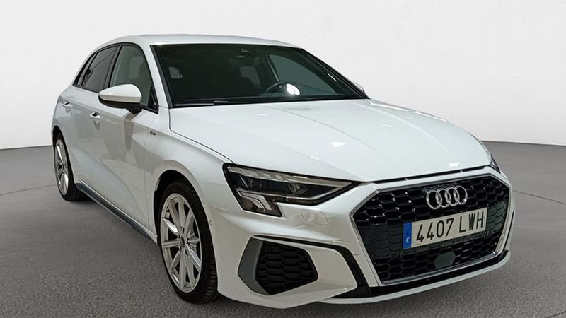Audi A3 • 2022 • 9,350 km 2