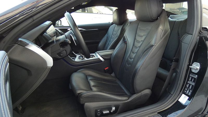 BMW 8 Series • 2021 • 19,676 km 1
