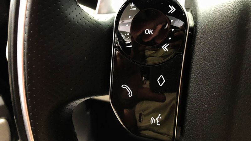 Land Rover Range Rover Velar • 2018 • 124,000 km 12