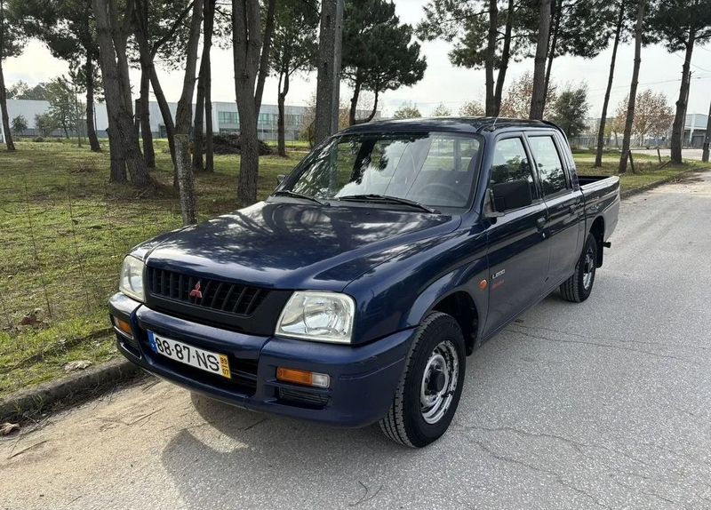 Mitsubishi L200 • 1999 • 275,000 km 1