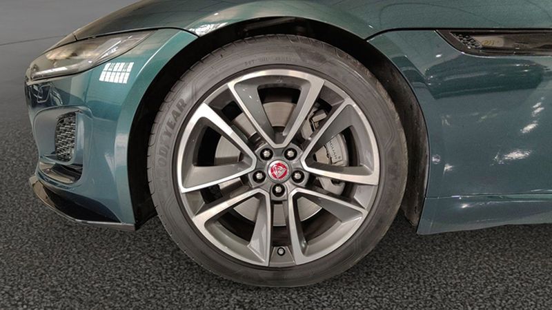 Jaguar F-Type • 2021 • 24,532 km 23