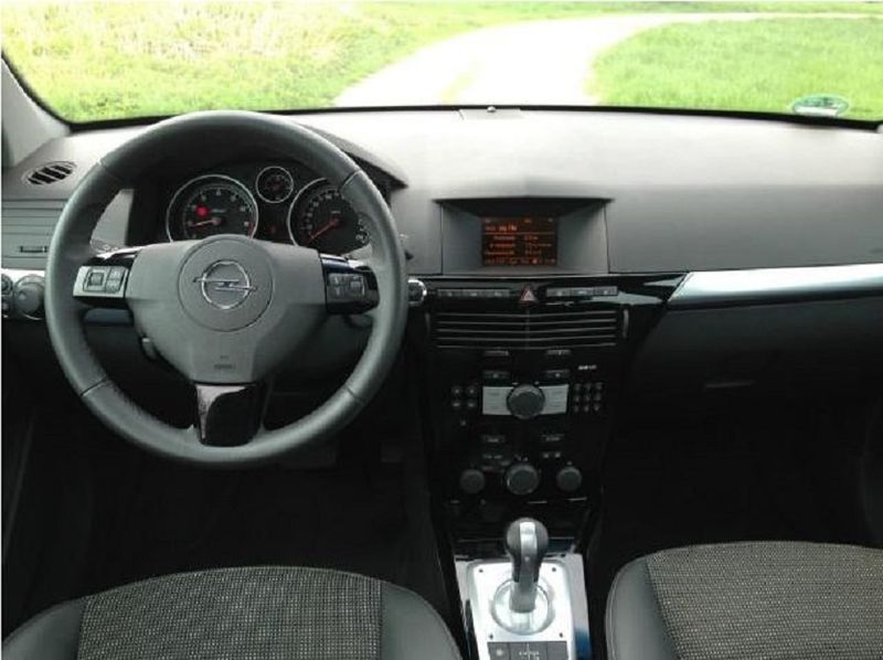 Opel Astra • 2009 • 149,000 km 3