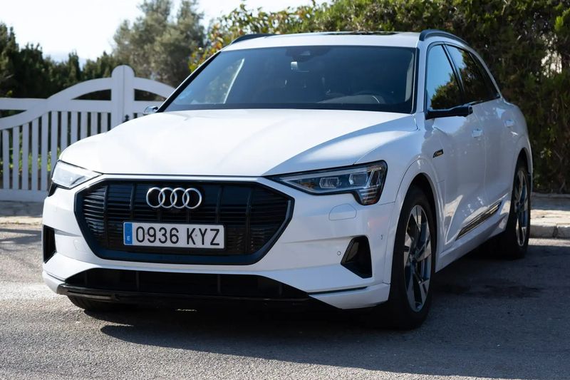 Audi e-tron • 2019 • 34,700 km 1
