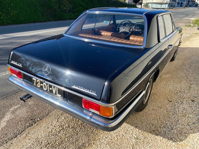 Mercedes-Benz 200 - 300 • 1972 • 49,000 km 4