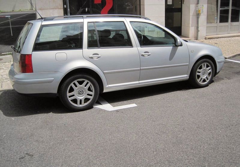 Volkswagen Golf • 2000 • 199,999 km 1