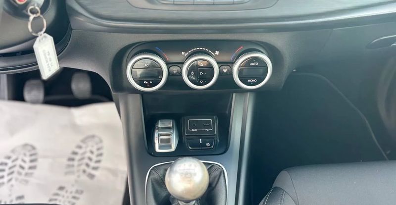 Alfa Romeo Giulietta • 2016 • 270,000 km 5