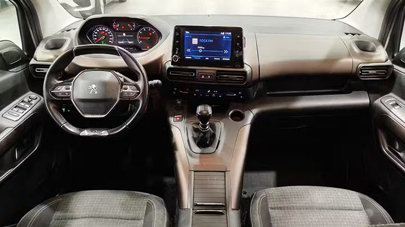 Peugeot Bipper • 2021 • 49,762 km 10