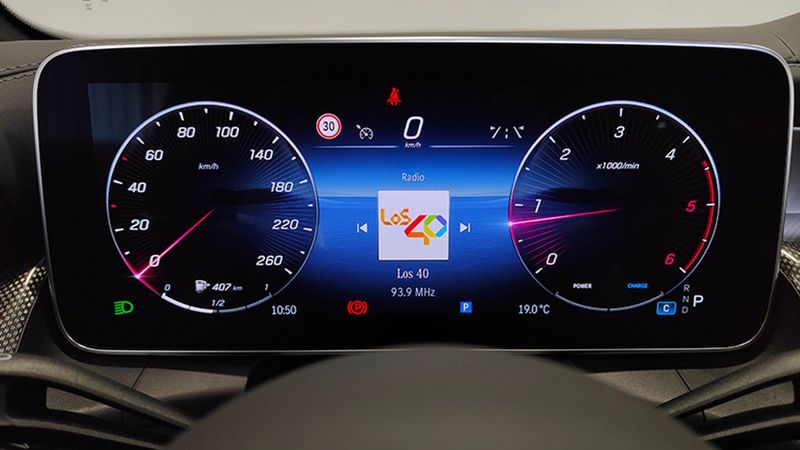 Mercedes-Benz GLC • 2022 • 27,299 km 11