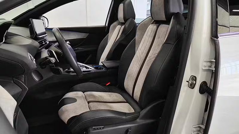 Peugeot 3008 • 2020 • 41,284 km 3