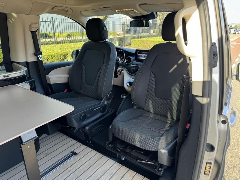 Mercedes-Benz 310 Van • 2020 • 83,000 km 7