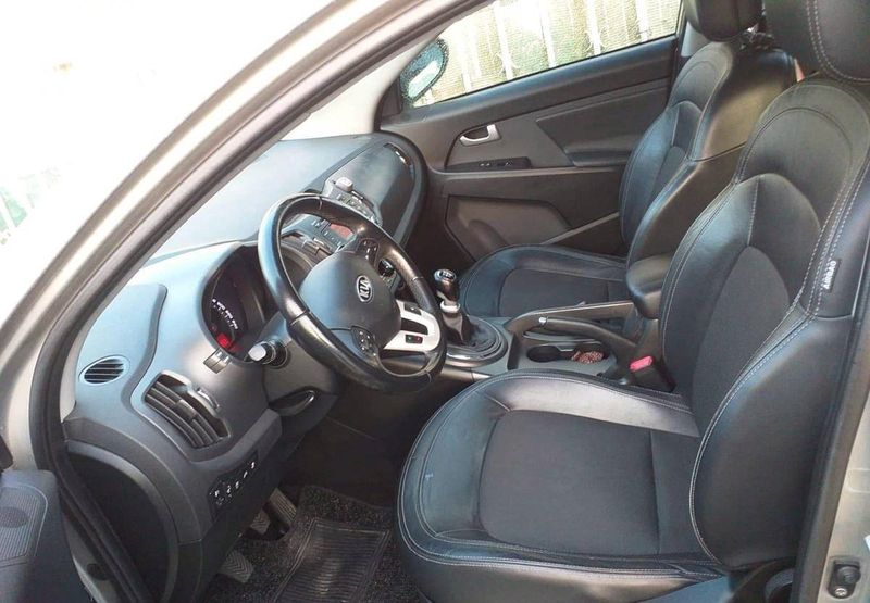 Kia Sportage • 2010 • 189,000 km 5