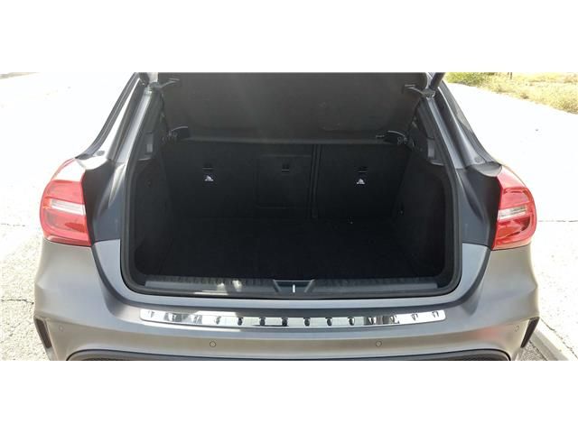 Mercedes-Benz GLA • 2014 • 151,000 km 8