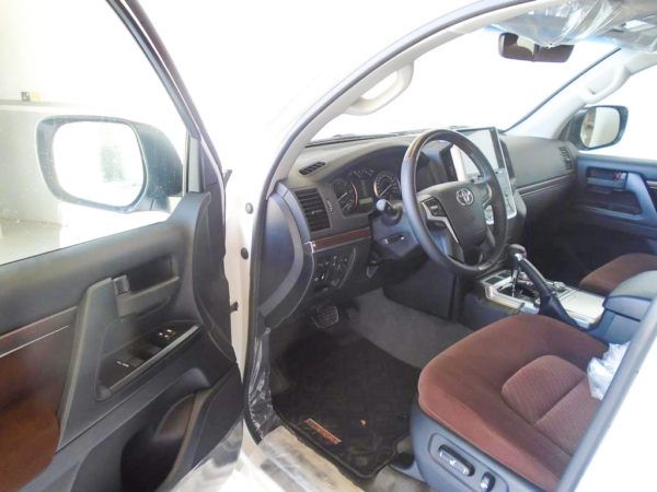 Toyota Land Cruiser • 2017 • 65 km 2