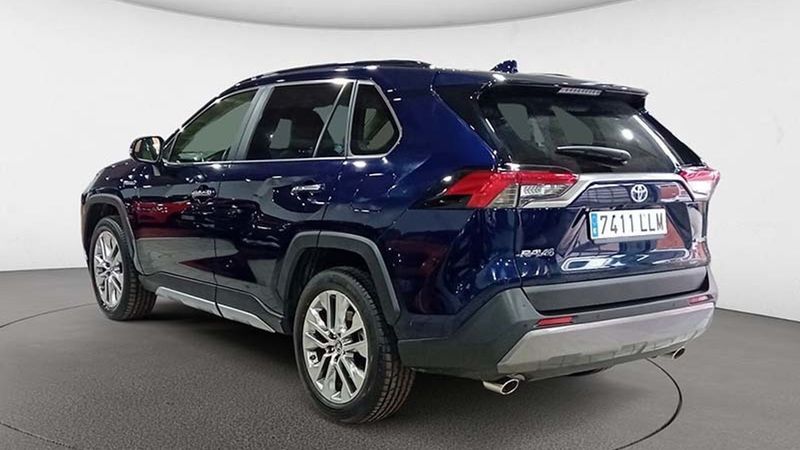 Toyota RAV4 Hybrid • 2020 • 10,501 km 8