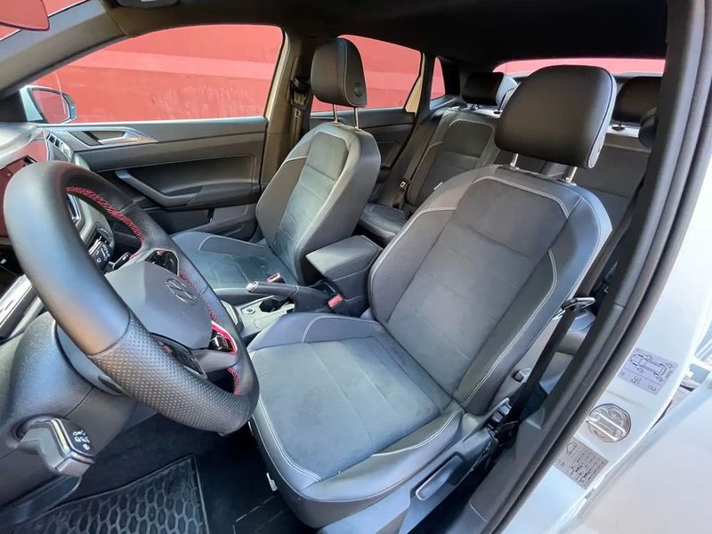 Volkswagen Polo • 2023 • 13,300 km 5