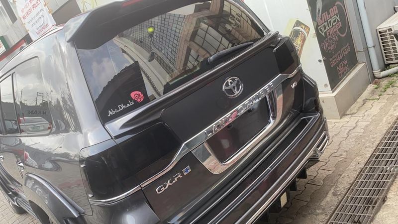 Toyota Land Cruiser • 2017 • 3 km 4