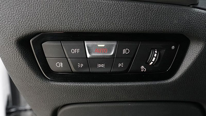 BMW 3 Series • 2019 • 106,800 km 9