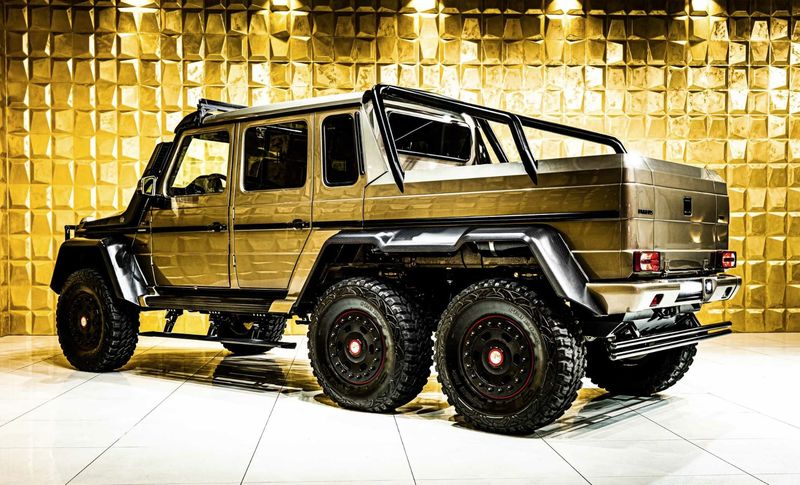 Mercedes-Benz G-Class • 2022 • 200 km 6