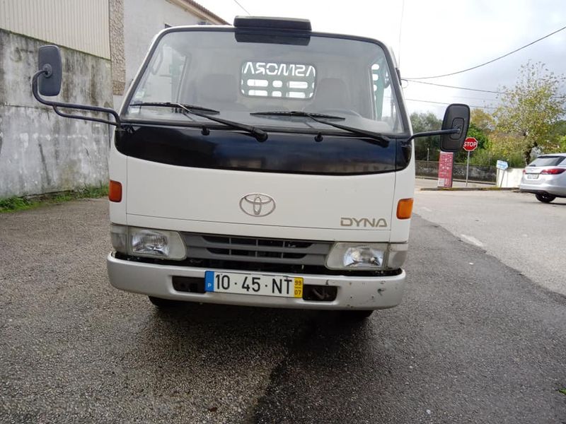 Toyota Dyna • 1999 • 90,000 km 1