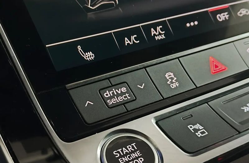 Audi Q7 • 2023 • 40,711 km 9