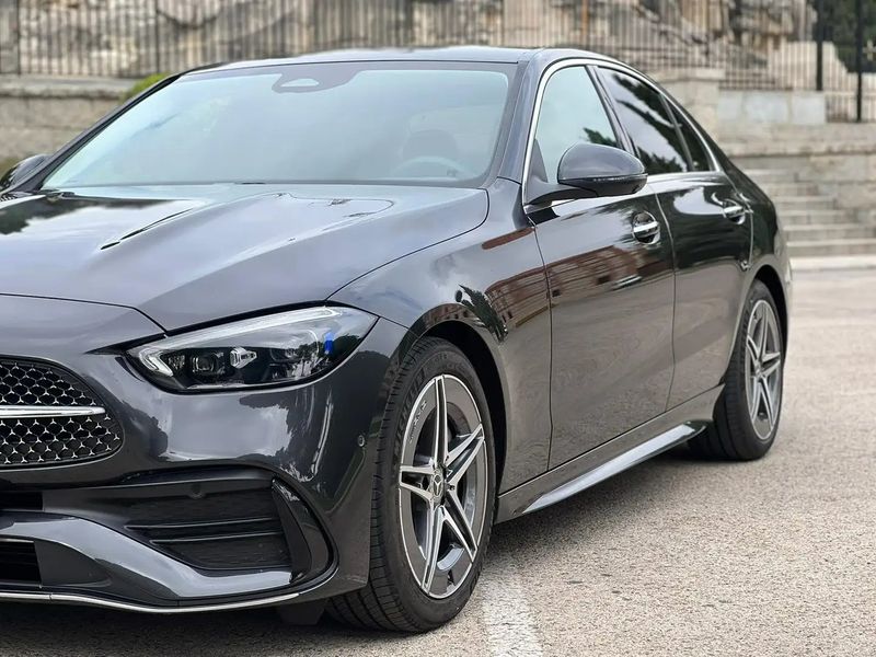 Mercedes-Benz C-Class • 2022 • 13,400 km 13