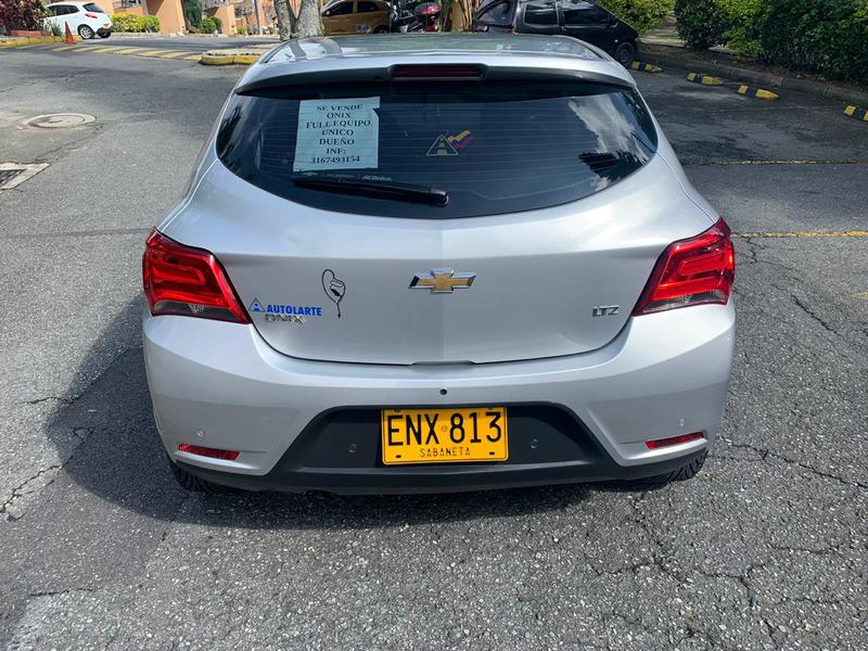Chevrolet Onix • 2018 • 26,000 km 16