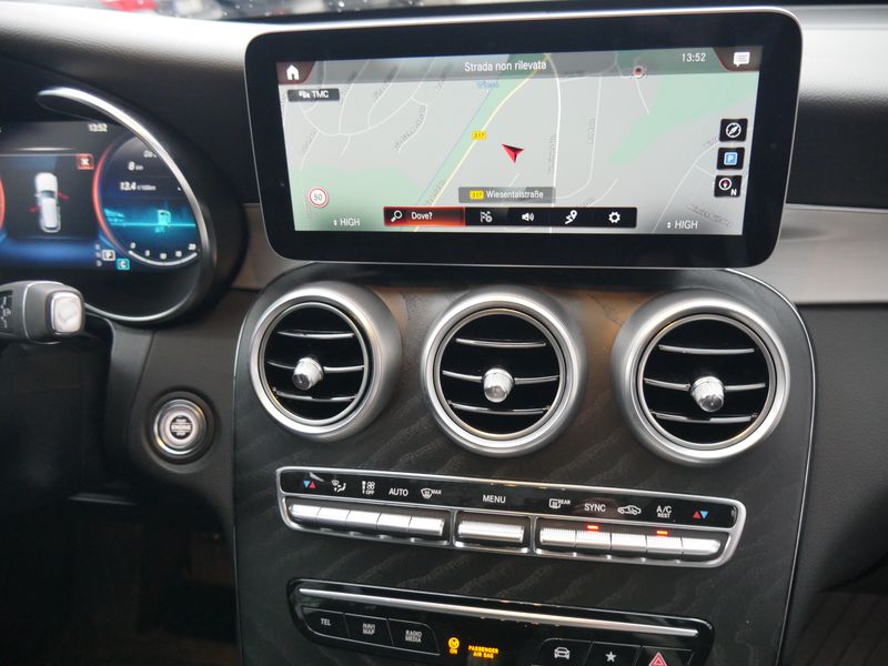 Mercedes-Benz GLC-Class • 2020 • 18,000 km 23
