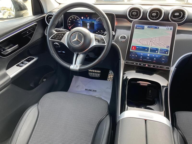 Mercedes-Benz GLC • 2023 • 12,662 km 7