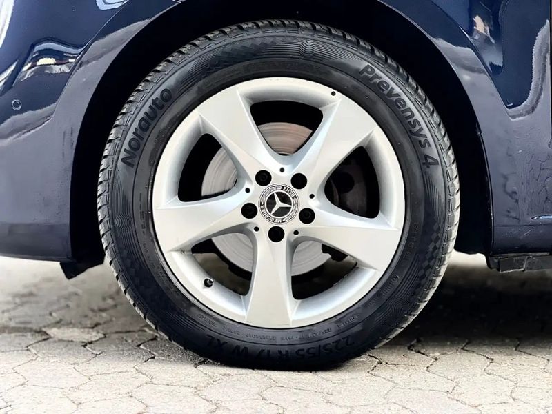 Mercedes-Benz 210 Van • 2021 • 78,000 km 11