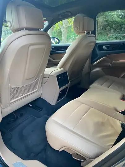 Porsche Cayenne • 2018 • 59,895 km 4