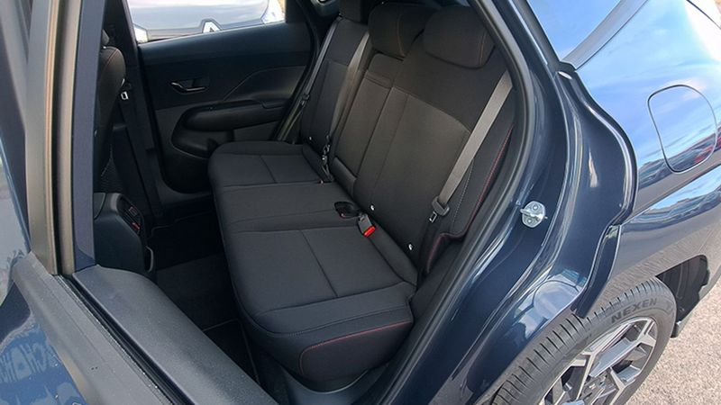 Hyundai Kona • 2023 • 11,832 km 6