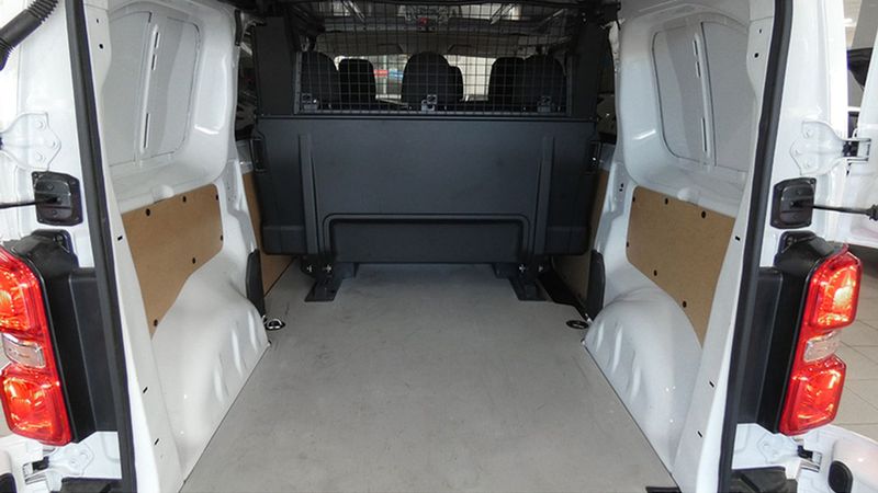 Citroën Jumpy • 2024 • 5,015 km 13