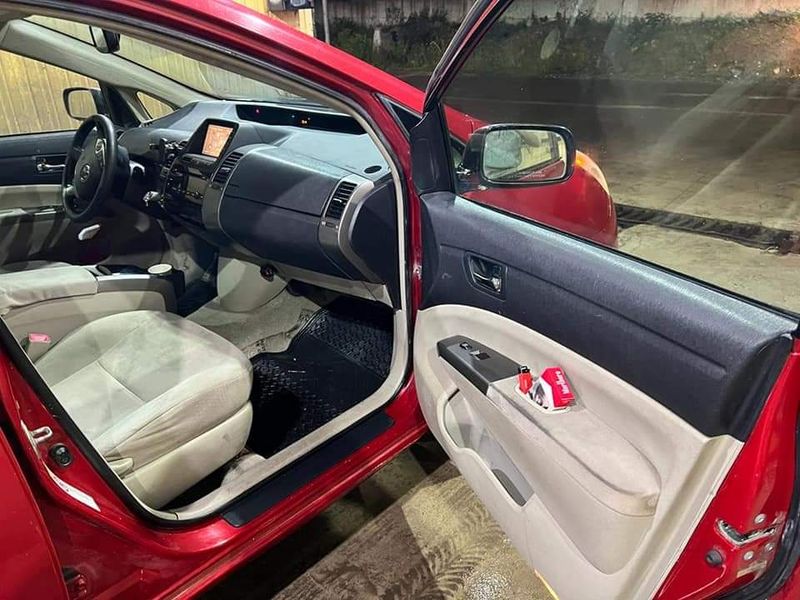 Toyota Prius • 2008 • 350,000 km 4