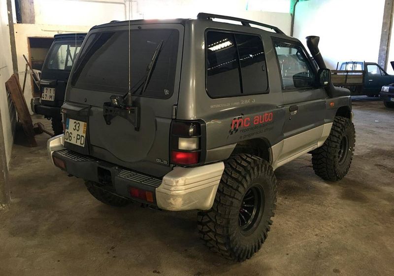 Mitsubishi Pajero • 2000 • 169,999 km 2