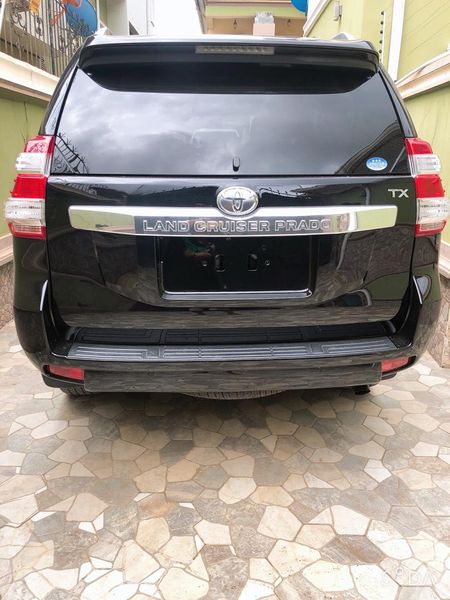 Toyota Land Cruiser • 2016 • 34 km 2