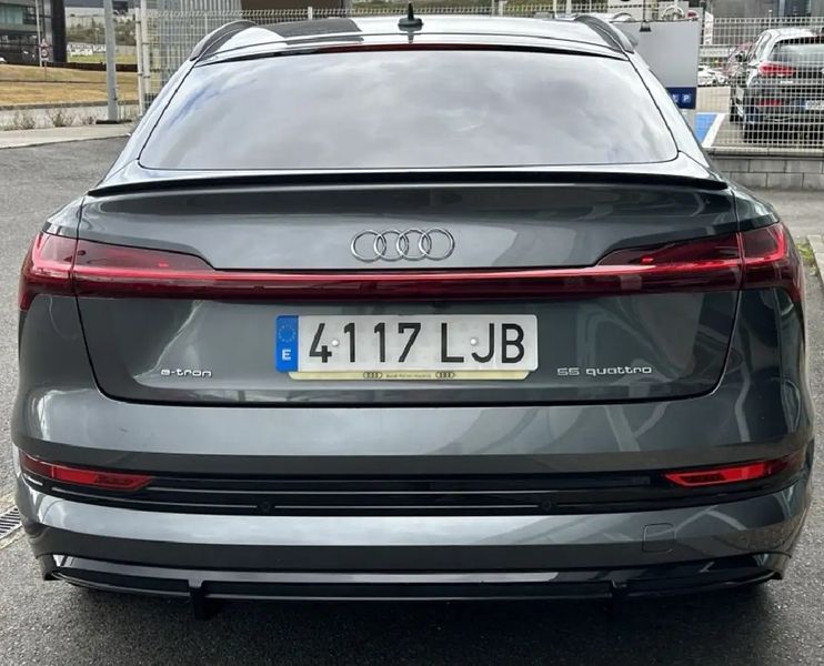 Audi e-tron • 2020 • 102,900 km 5