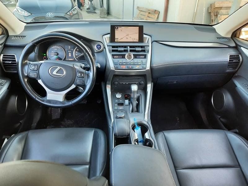 Lexus NX • 2017 • 122,657 km 3