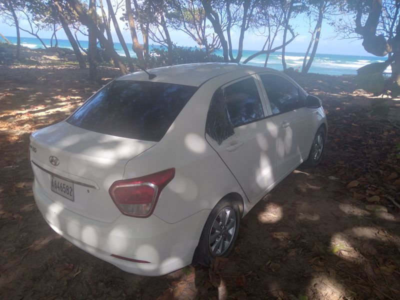 Hyundai i10 • 2015 • 166,000 km 2