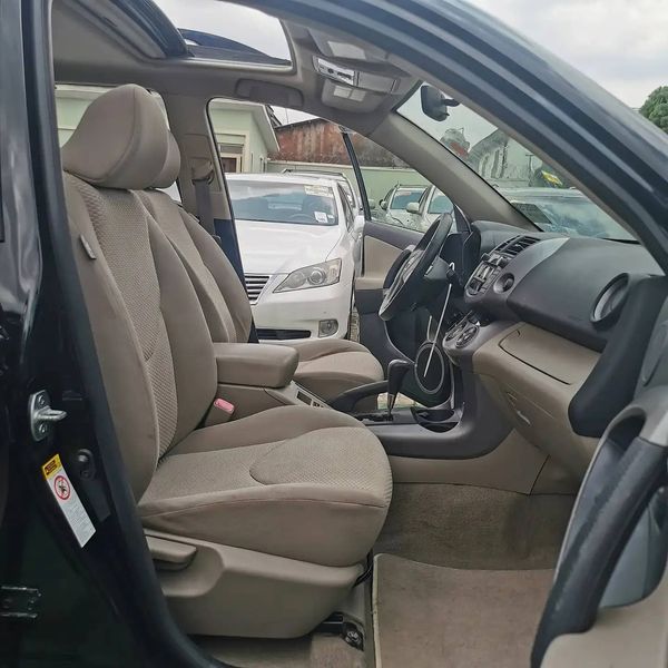 Toyota RAV4 • 2008 • 14 km 2