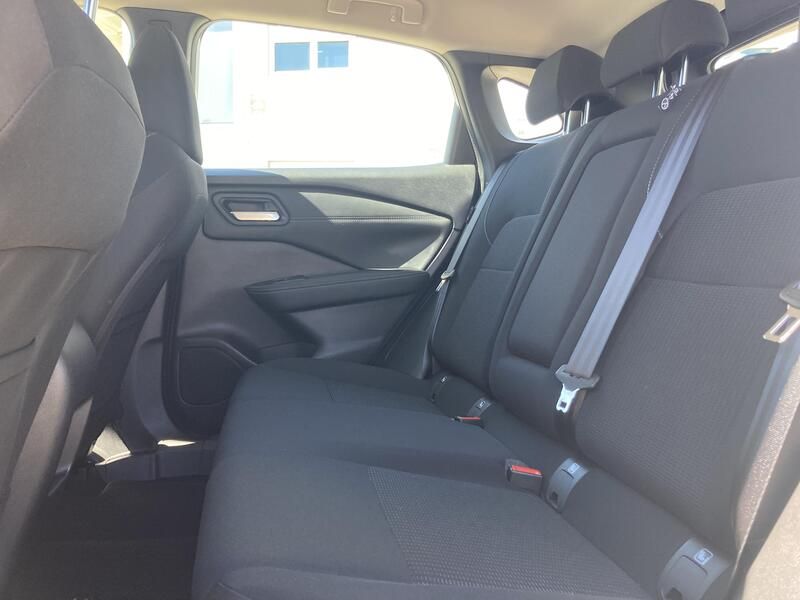 Nissan Qashqai • 2023 • 21,557 km 18