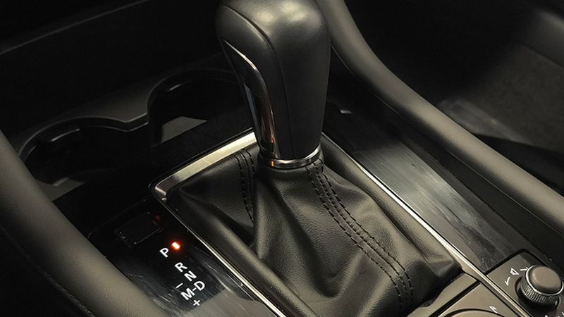 Mazda 3 • 2023 • 18,720 km 5