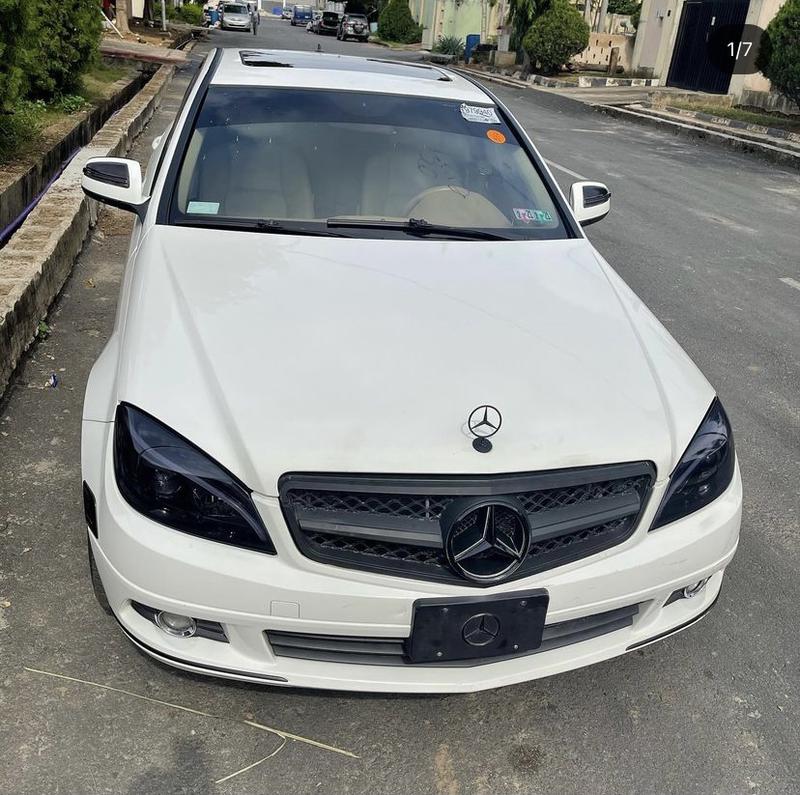 Mercedes-Benz 230 - 300 CE Coupé • 2008 • 90,000 km 4