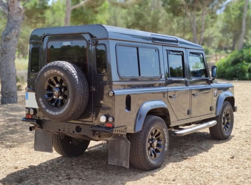 Land Rover Defender • 2014 • 96,700 km 5