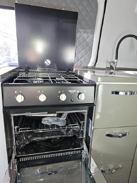 Mercedes-Benz Sprinter • 2019 • 72,000 km 10