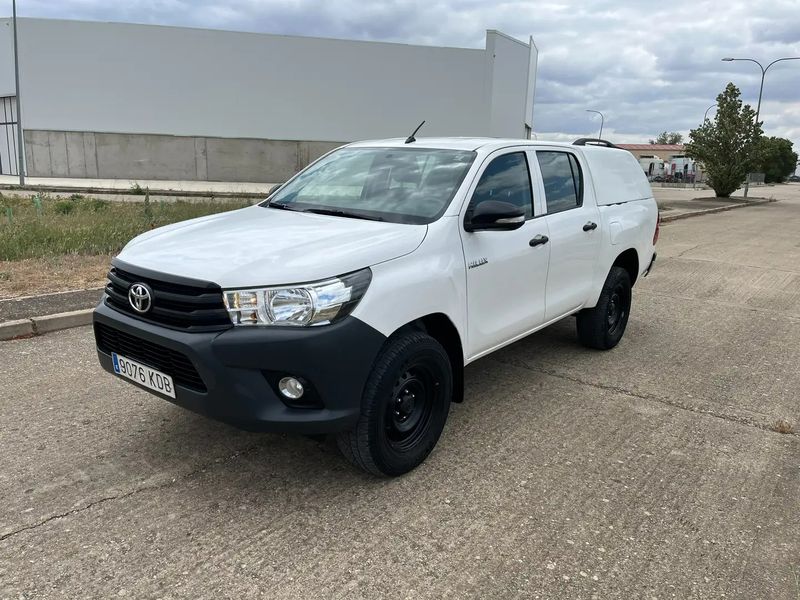 Toyota Hilux • 2017 • 137,000 km 3