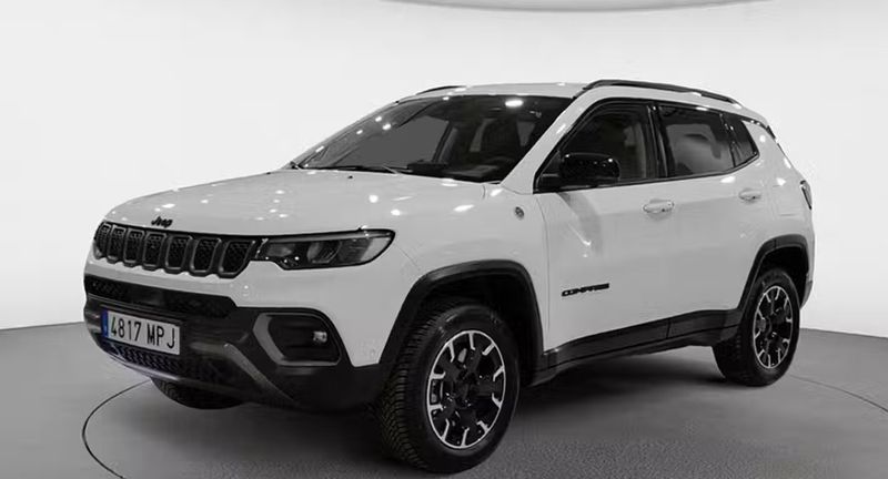 Jeep Compass • 2024 • 34,000 km 2