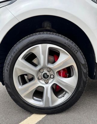 Land Rover Range Rover Sport • 2015 • 92,400 km 2